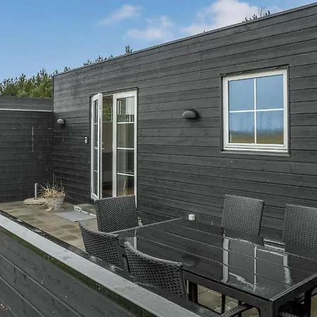 2 Bedroom In Vaeggerlose Bøtø By