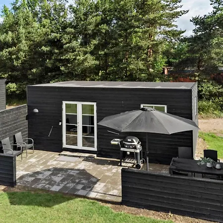 Apartment 2 Bedroom In Vaeggerlose *