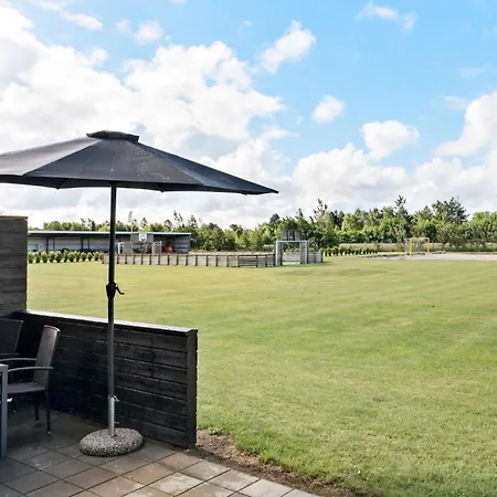 2 Bedroom In Vaeggerlose Lejlighed Bøtø By