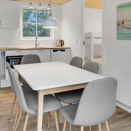 Appartamento 2 Bedroom In Vaeggerlose Bøtø By