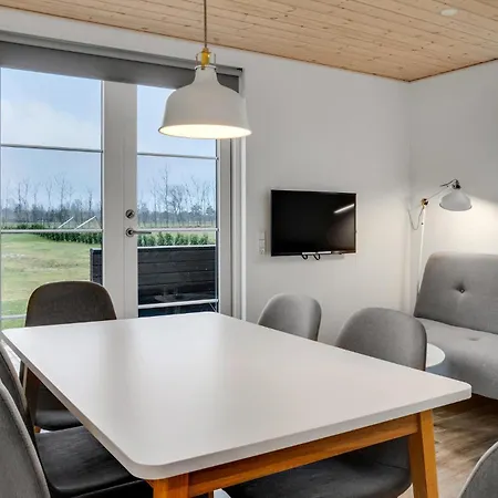 2 Bedroom In Vaeggerlose Apartment *