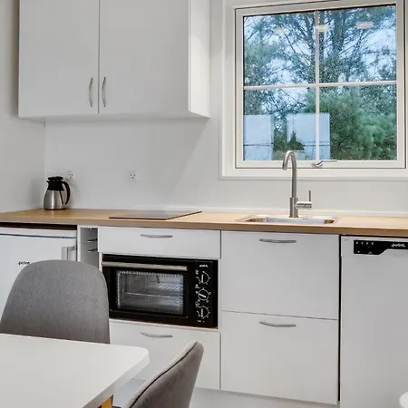 2 Bedroom In Vaeggerlose Appartamento